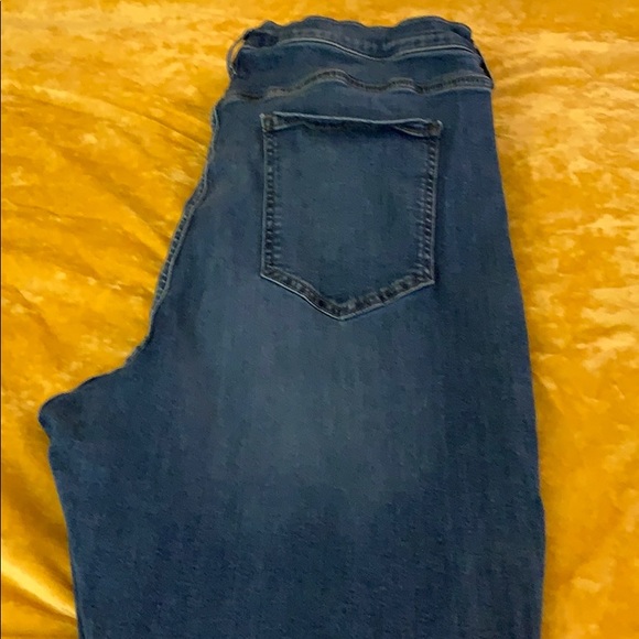 Devon35 - Picture 2 of 4